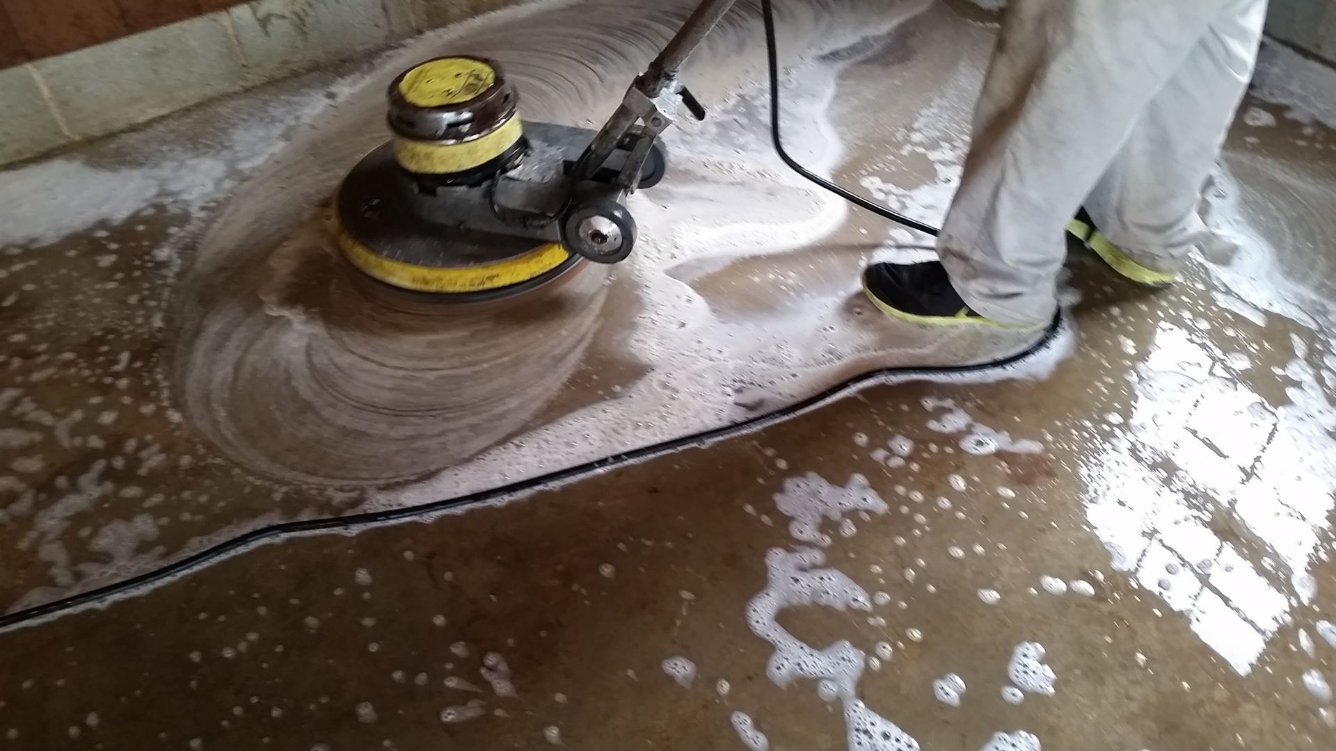 cleaning services 16