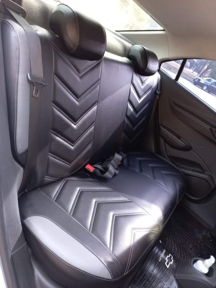 MD Equipamientos Utilitarios revestimiento de asientos traseros de auto