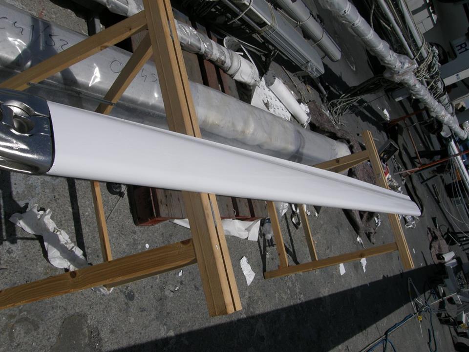 rivestimento di imbarcazione con pellicola bianca