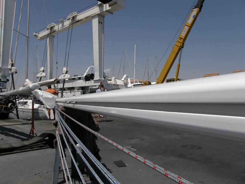 imbarcazione con superficie personalizzata