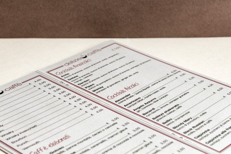 menù di cocktail analcolici e alcolici