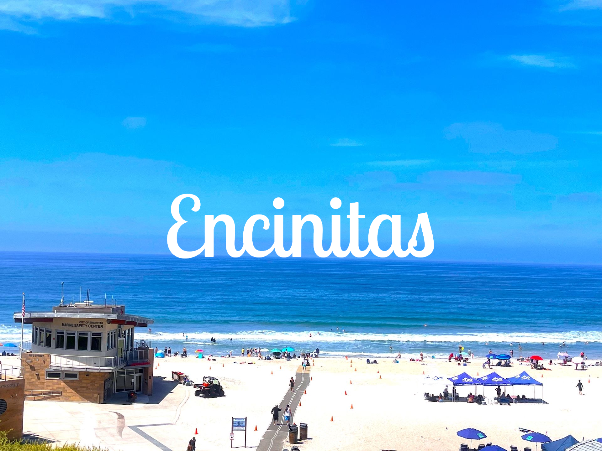 A beautifully sunny day at Moonlight Beach in Encinitas.