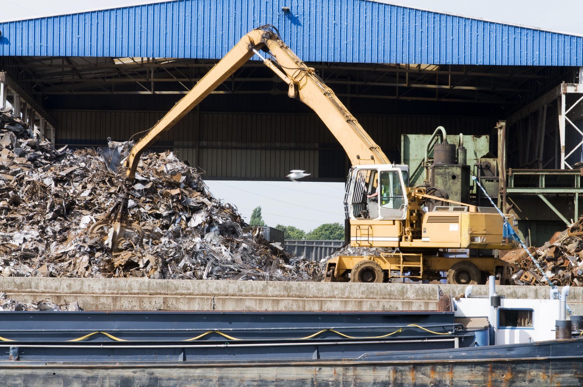 trasporto e recupero metalli e rifiuti non pericolosi Varese