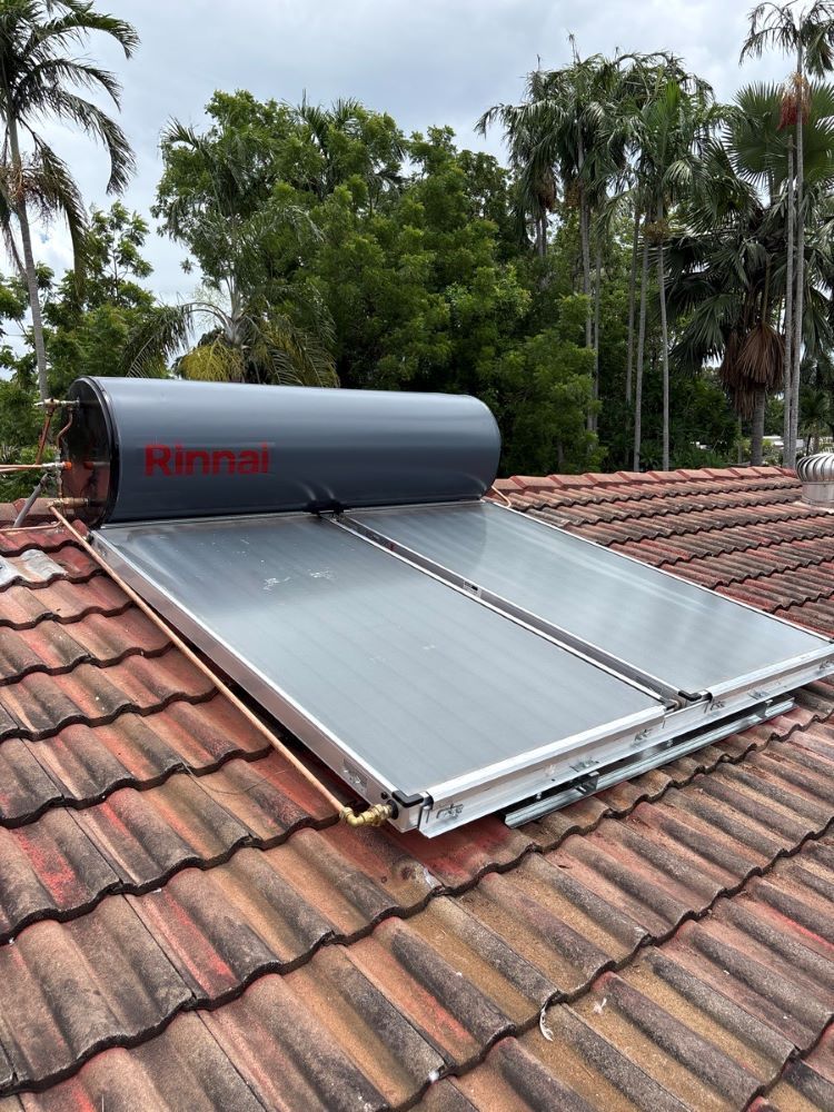 Solar hot water system