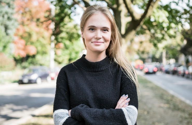 Hilary Becker smiling.