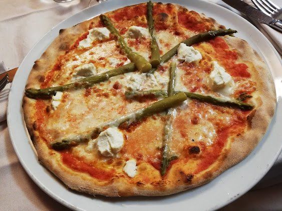 pizza asparagi