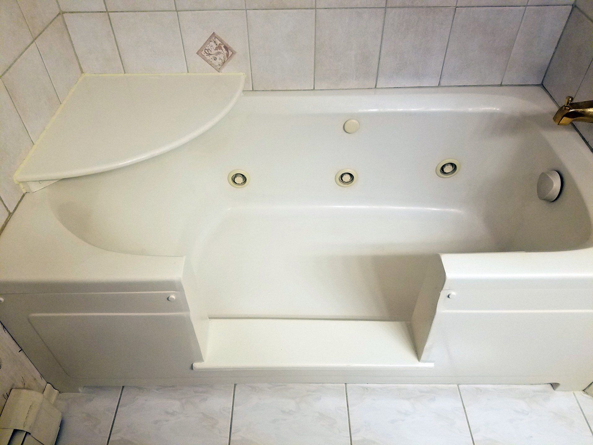 CUT AND BATHE TUBS 3