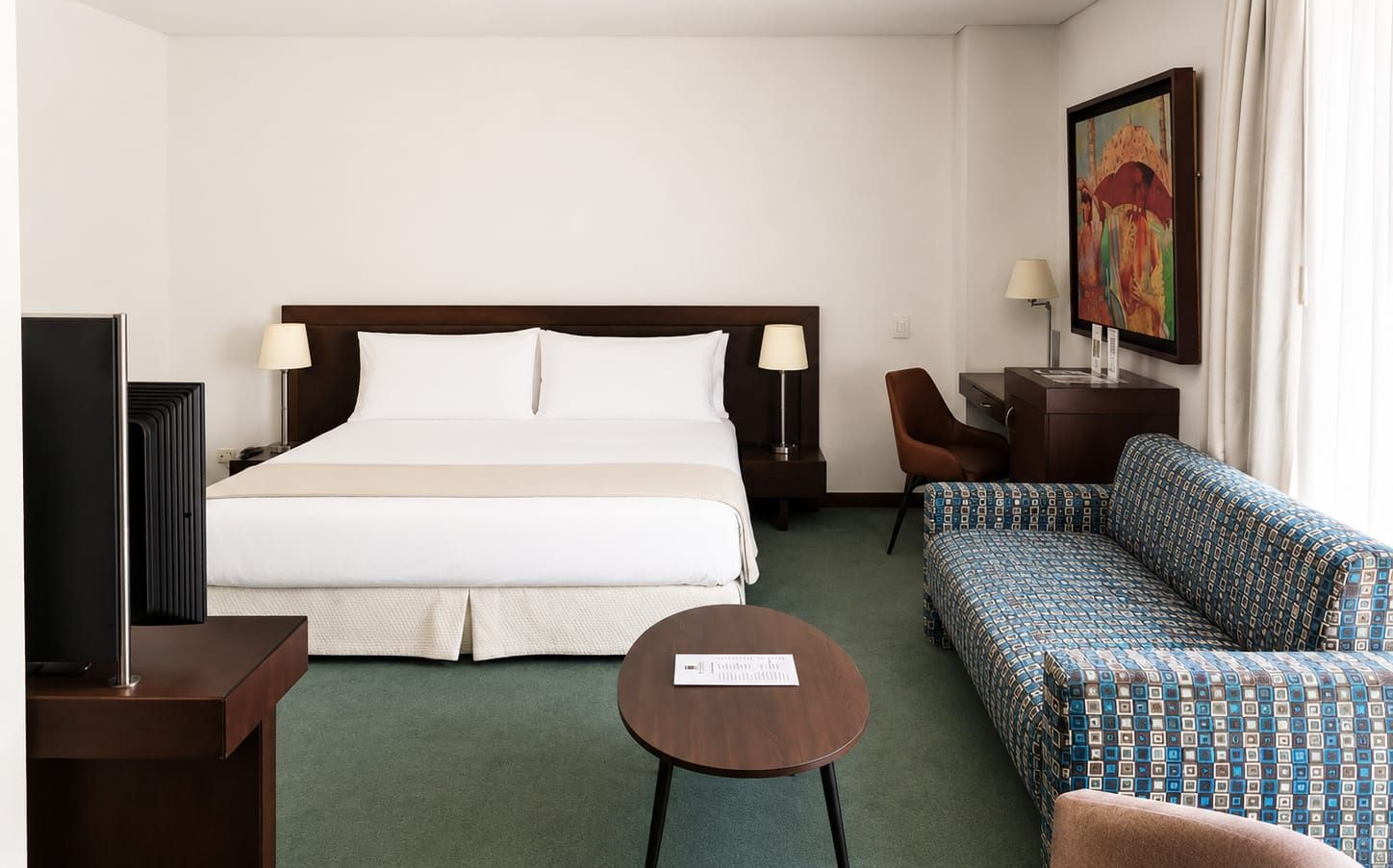 SUITE AMPLIA CON TERRAZA PRIVADA