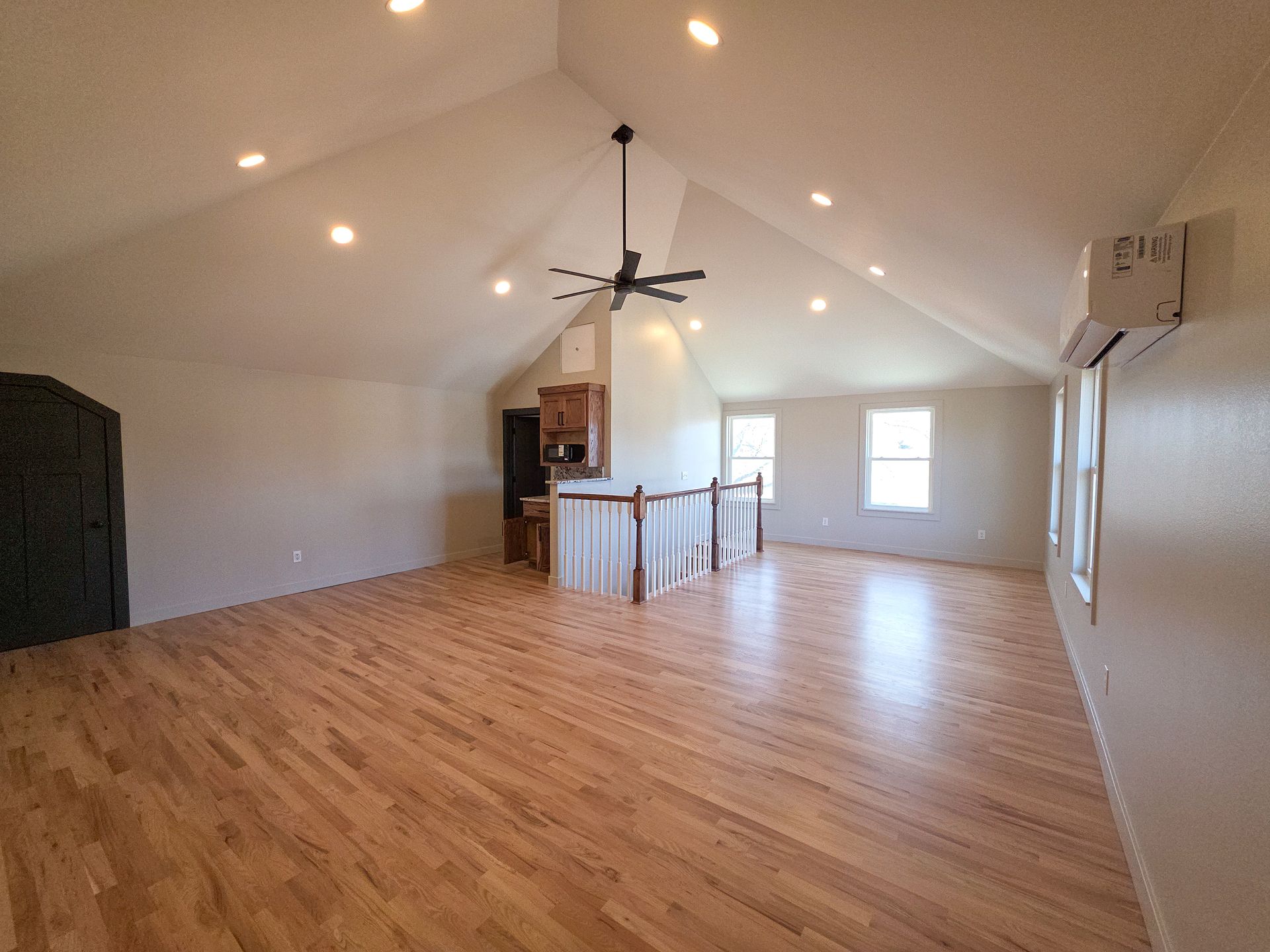 Bentonville-Roges-Springdale-Fayetteville-Pea-Ridge-Siloam-Springs-Bella-Vista-Arkansas-Investment-Property-Home-Residential-Commercial-Land-For-Sale-For-Lease-Mason-Capital-Group-Real-Estate-Firm-Keller-Williams-Coldwell-Banker-Re/Max-Brandon-Group-Walmart-Relocation