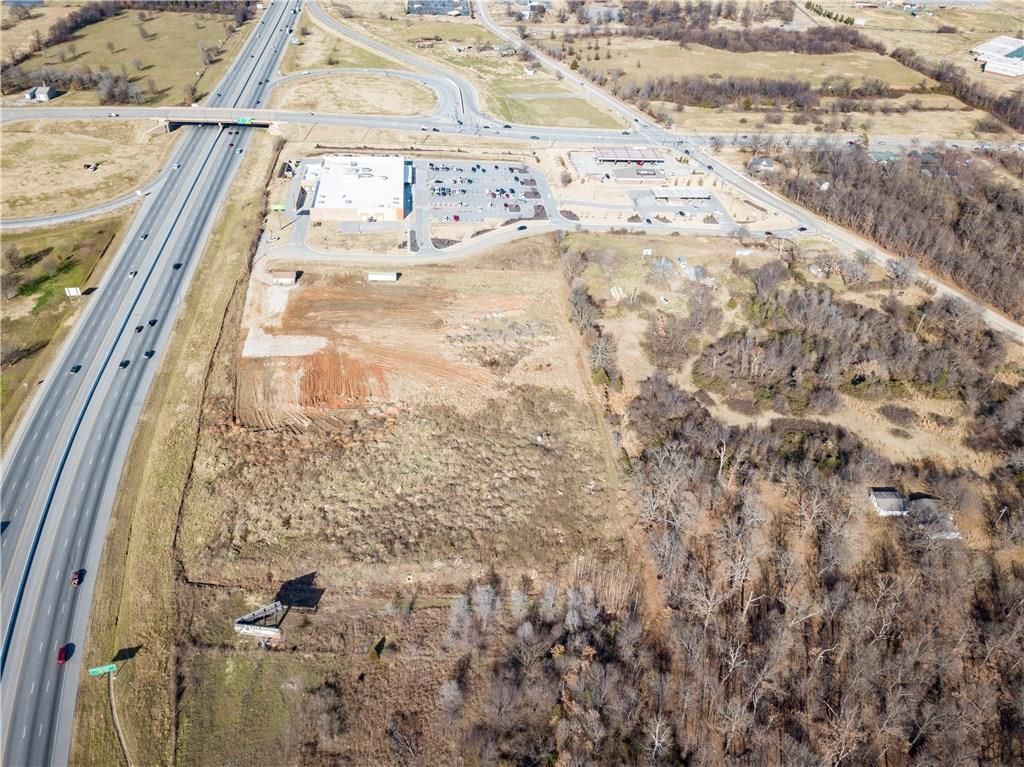 Bentonville-Roges-Springdale-Fayetteville-Pea-Ridge-Siloam-Springs-Bella-Vista-Arkansas-Investment-Property-Home-Residential-Commercial-Land-For-Sale-For-Lease-Mason-Capital-Group-Real-Estate-Firm-Keller-Williams-Coldwell-Banker-Re/Max-Brandon-Group-Walmart-Relocation