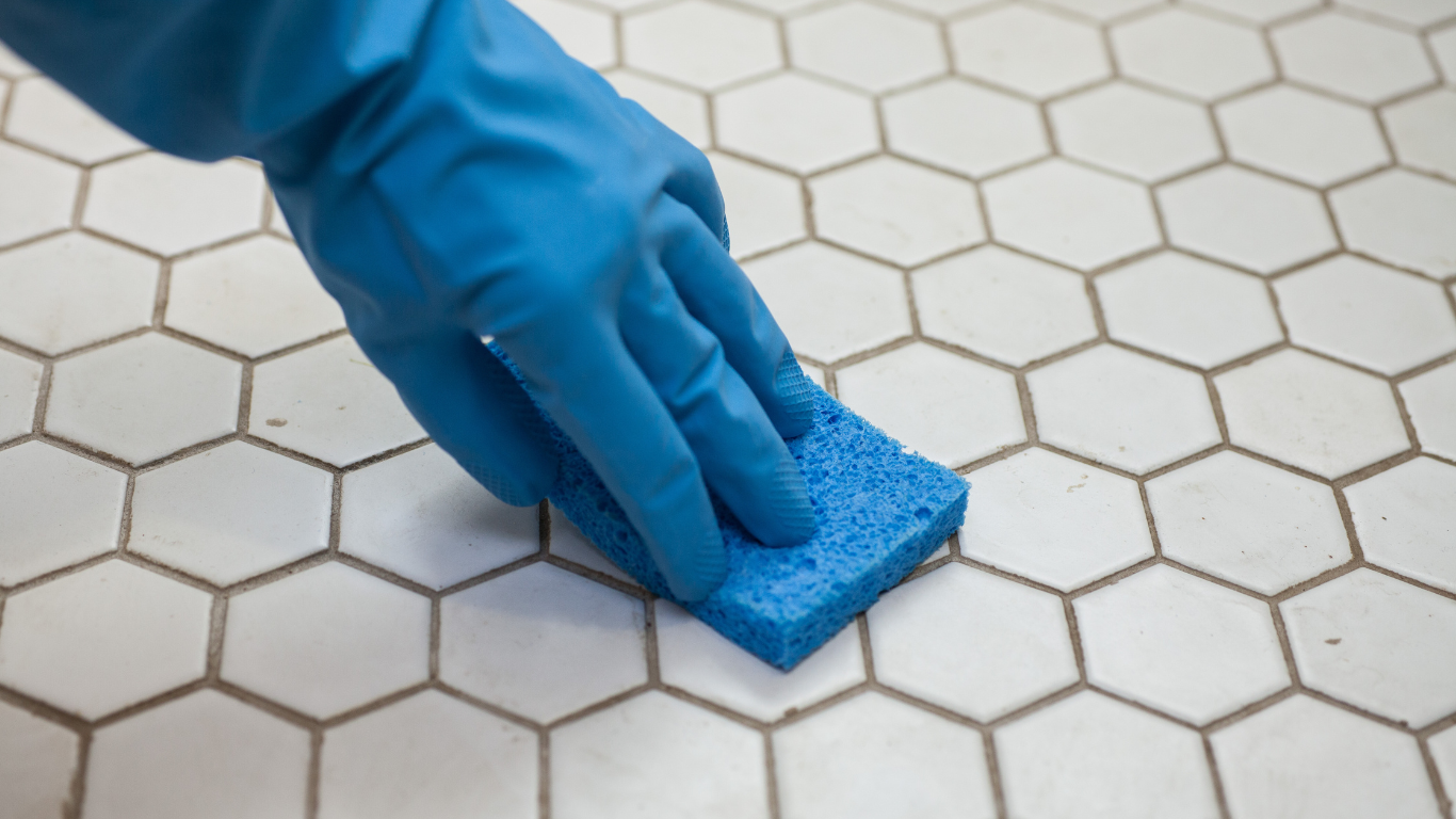 TILE AND GROUT CLEANING