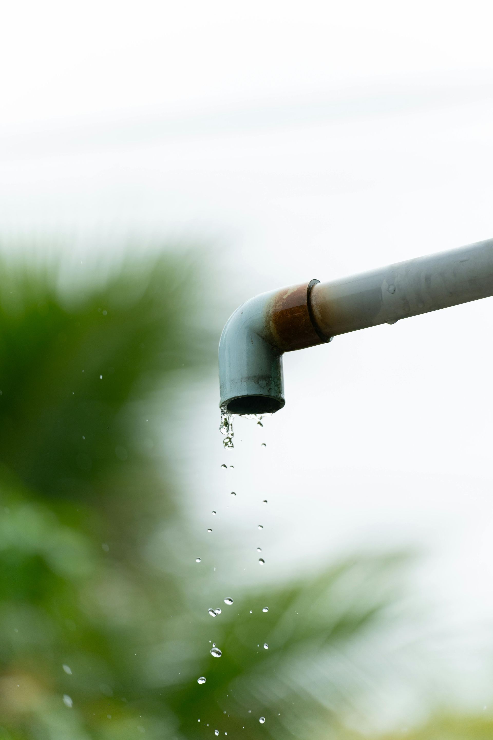 Busted pipe with water dripping in Jefferson GA