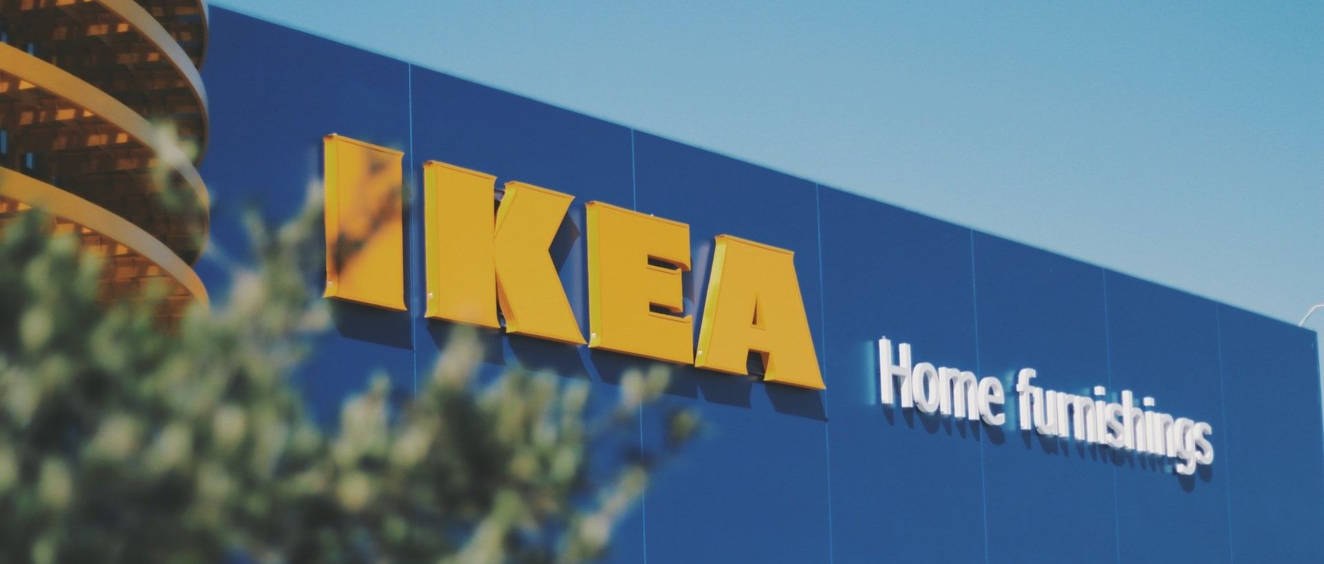 A blue building with the word ikea on it