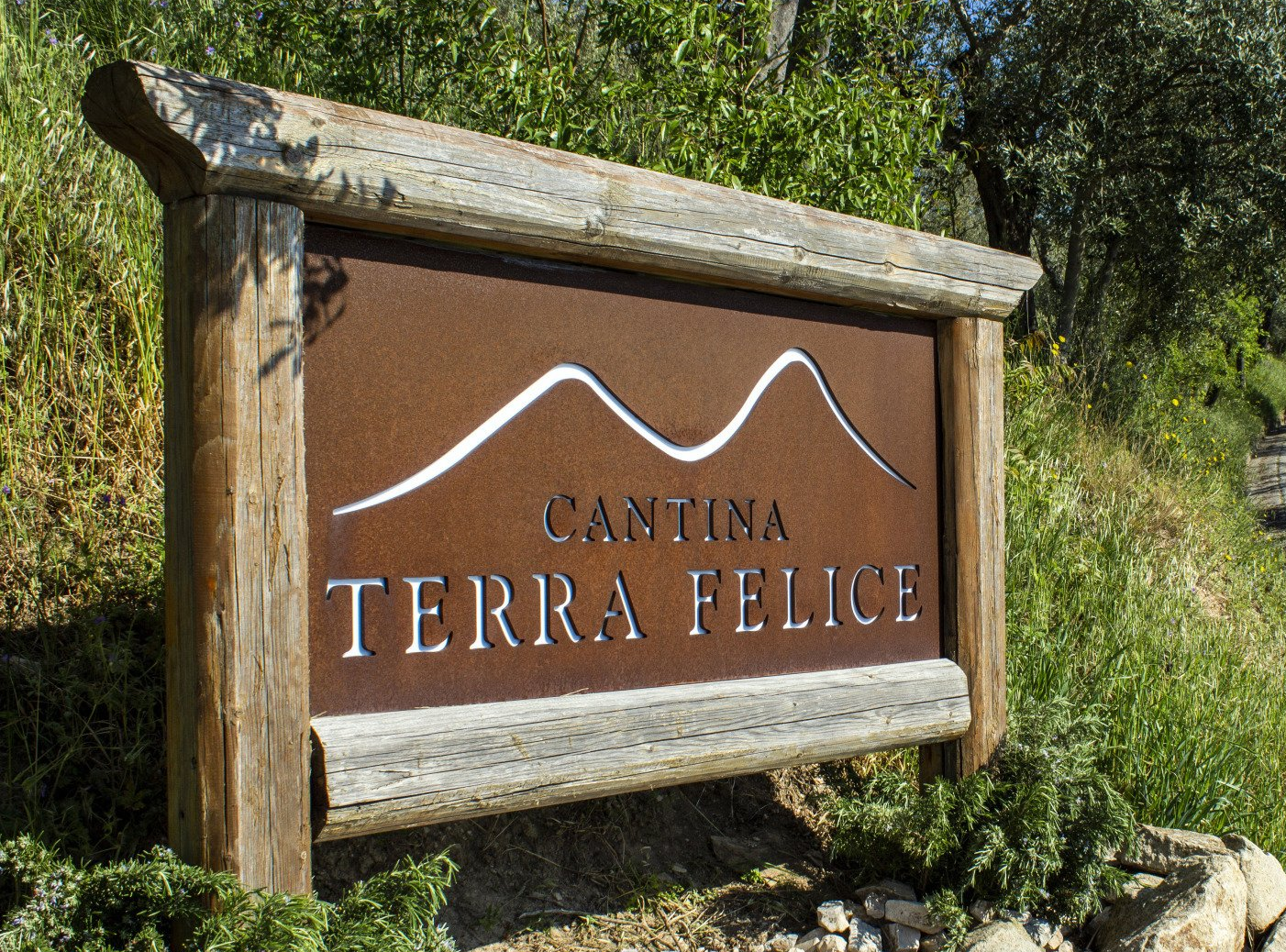 Cartello Terra Felice