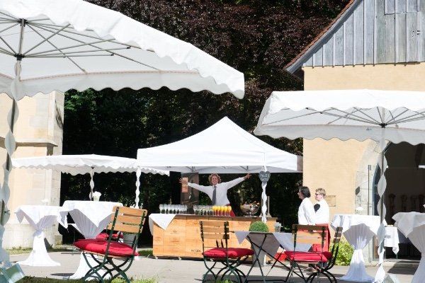 Michael Lehmann, Wein-Musketier in Aalen, Salach und Göppingen macht Ihr Fest zum Erlebnis mit der Mobile Weinbar zum Mieten