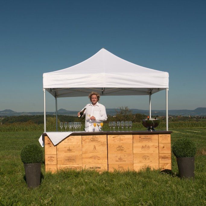 Mieten Sie die Mobile Weinbar in Aalen, Göppingen, Salach, im Großraum Stuttgart für Hochzeiten, Geburtstage, Jubiläum ...
