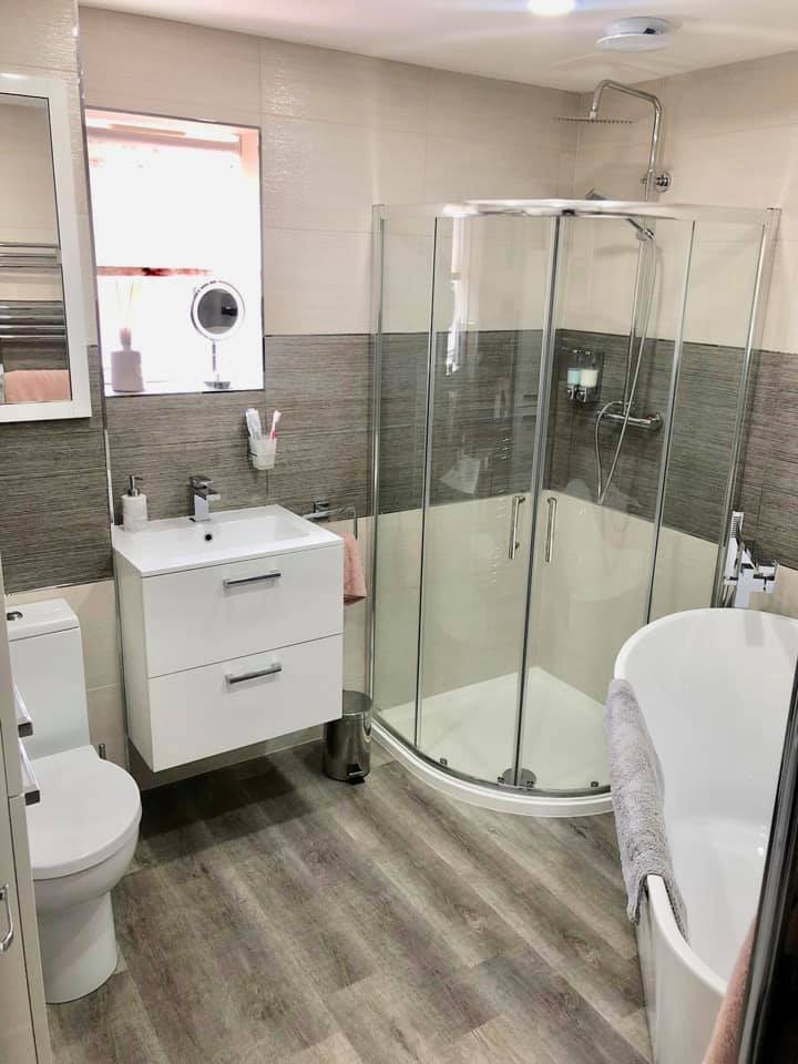 Bathrooms project 19