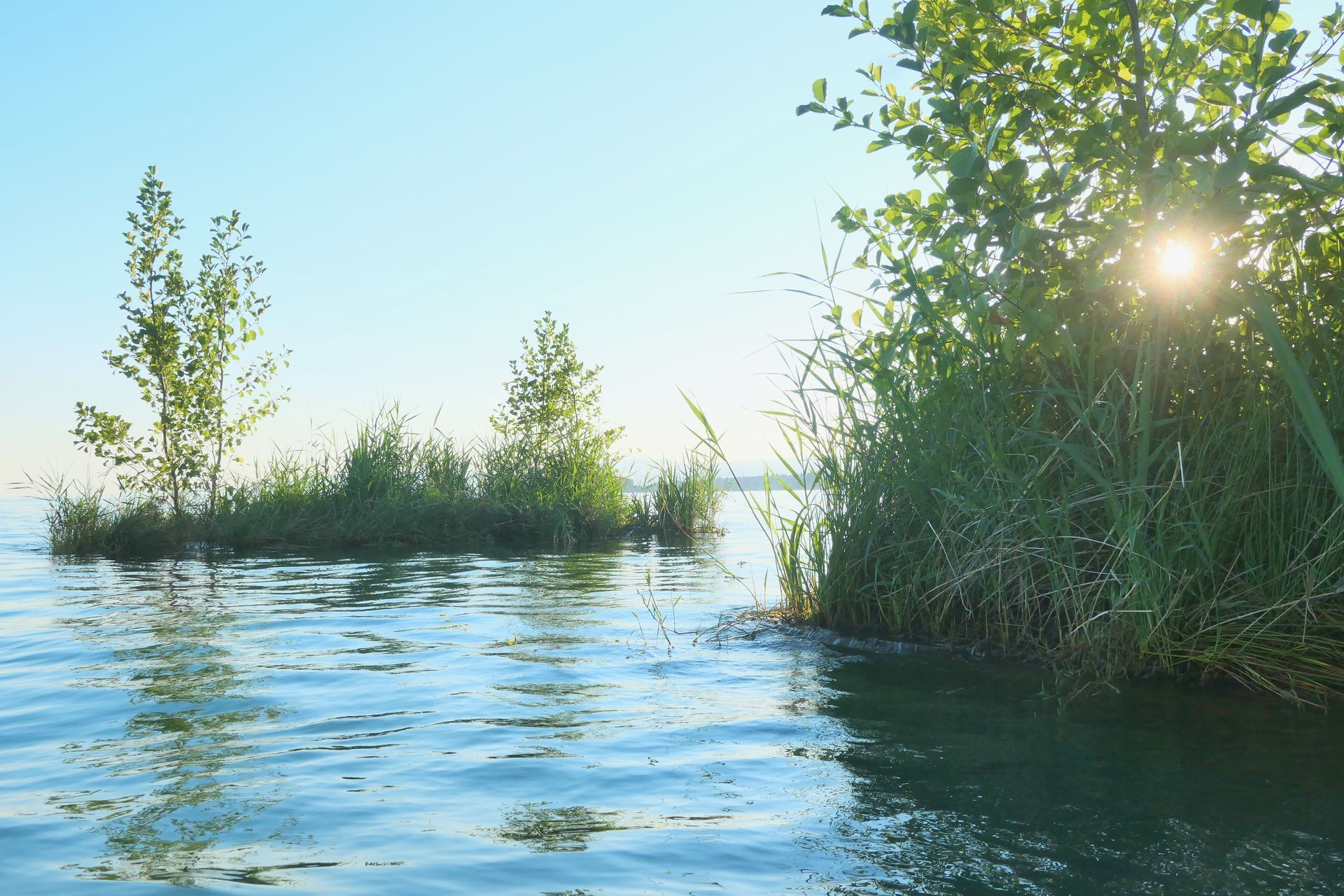 Die Inseln sind inzwischen Stürmen und Hochwasser ausgesetzt worden und sehen aus, als wären sie natürlich dort entstanden.
