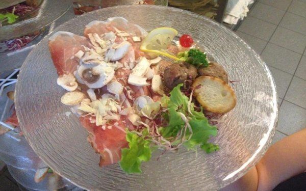 Polpette, prosciutto e funghi