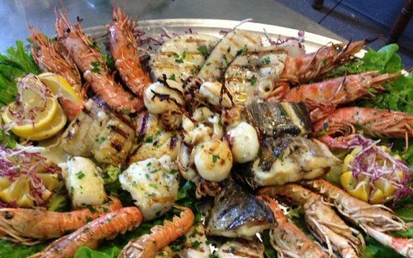 Grigliata di pesce mista al limone