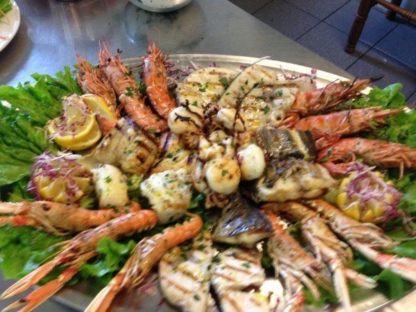 Grigliata di pesce e gamberi