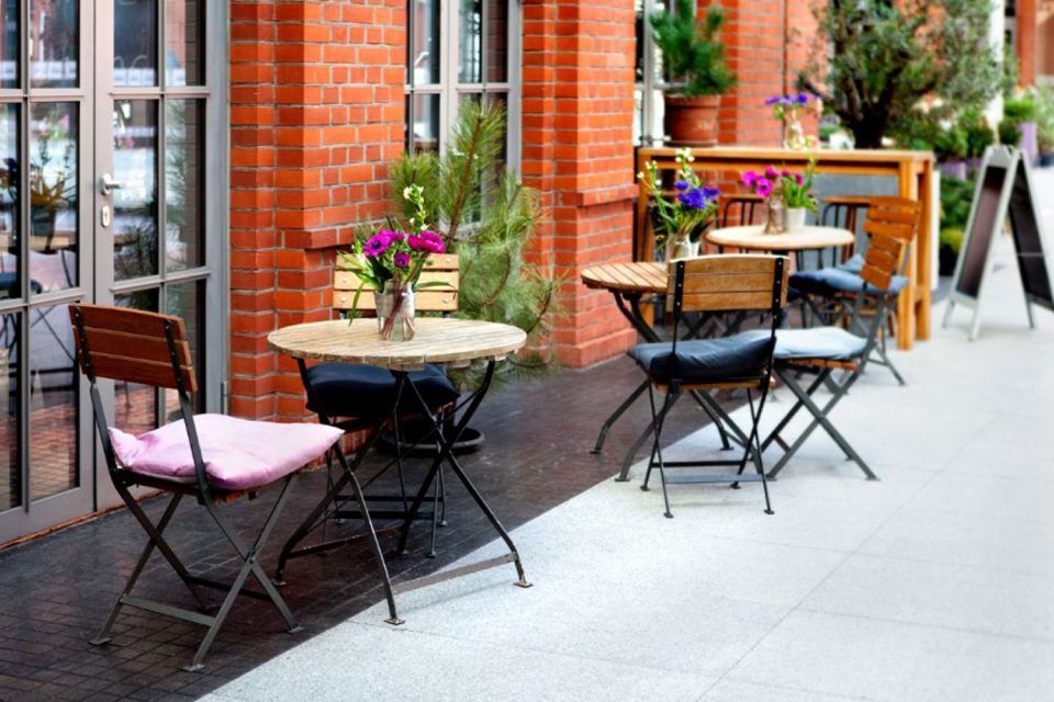 Tavolini e sedie per esterni