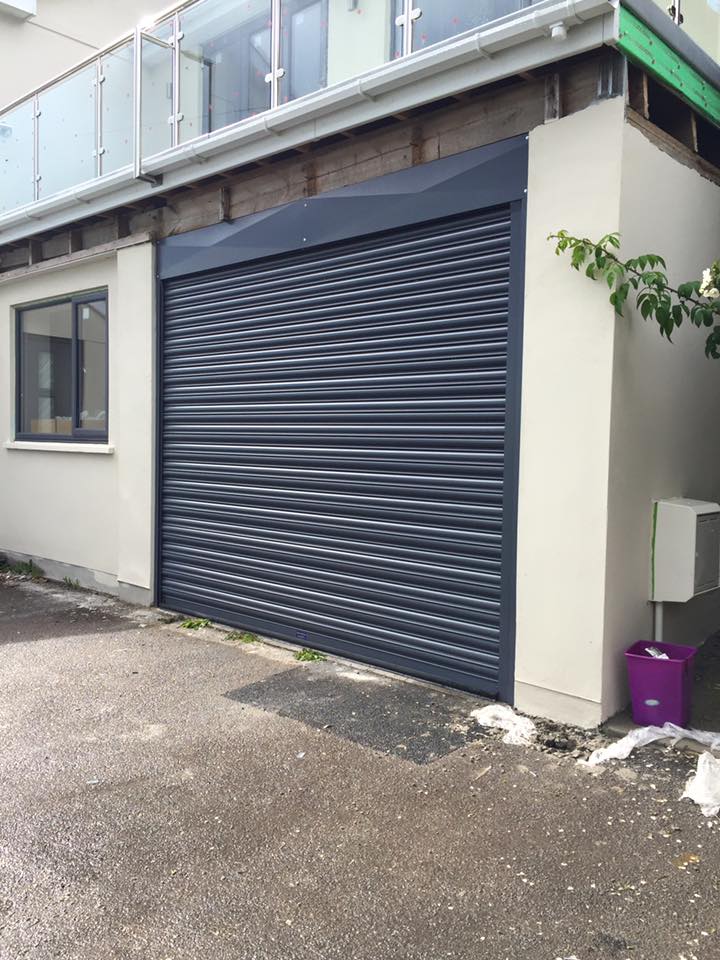 Rolling shutter door for home garage