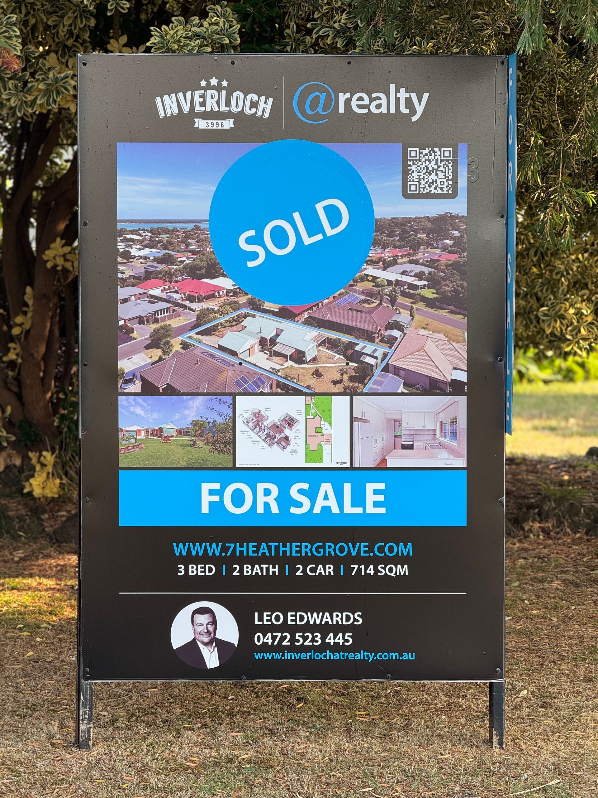 Real estate sign: 