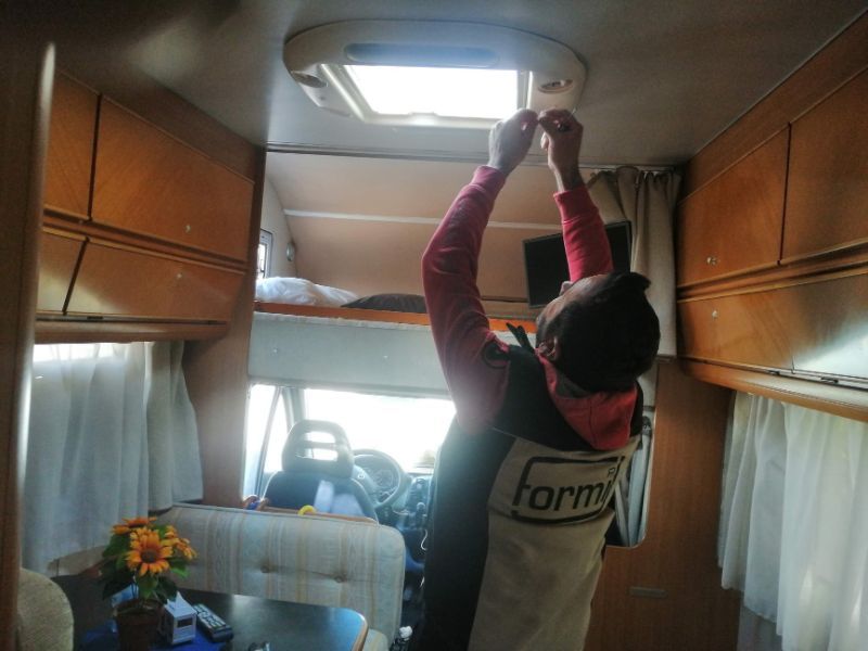 rifiniture di interni per camper su misura