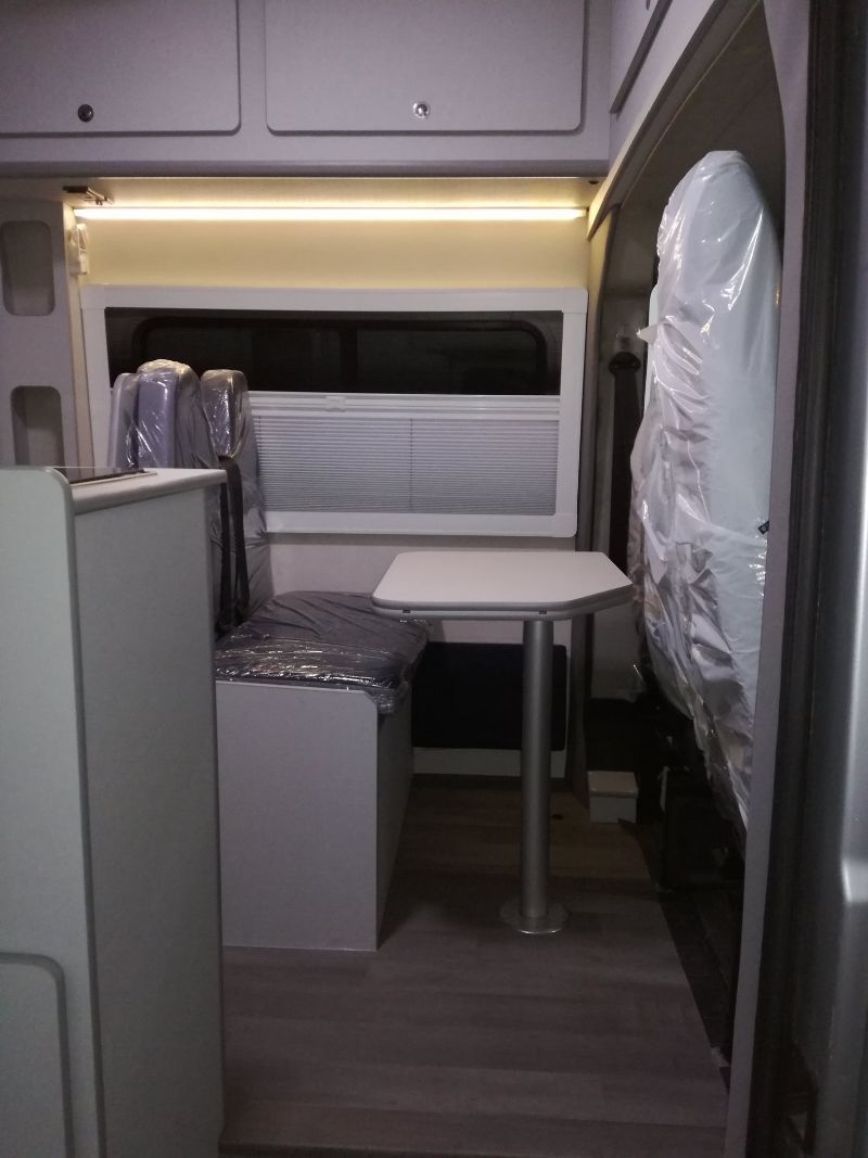 progettazione angolo notte camper