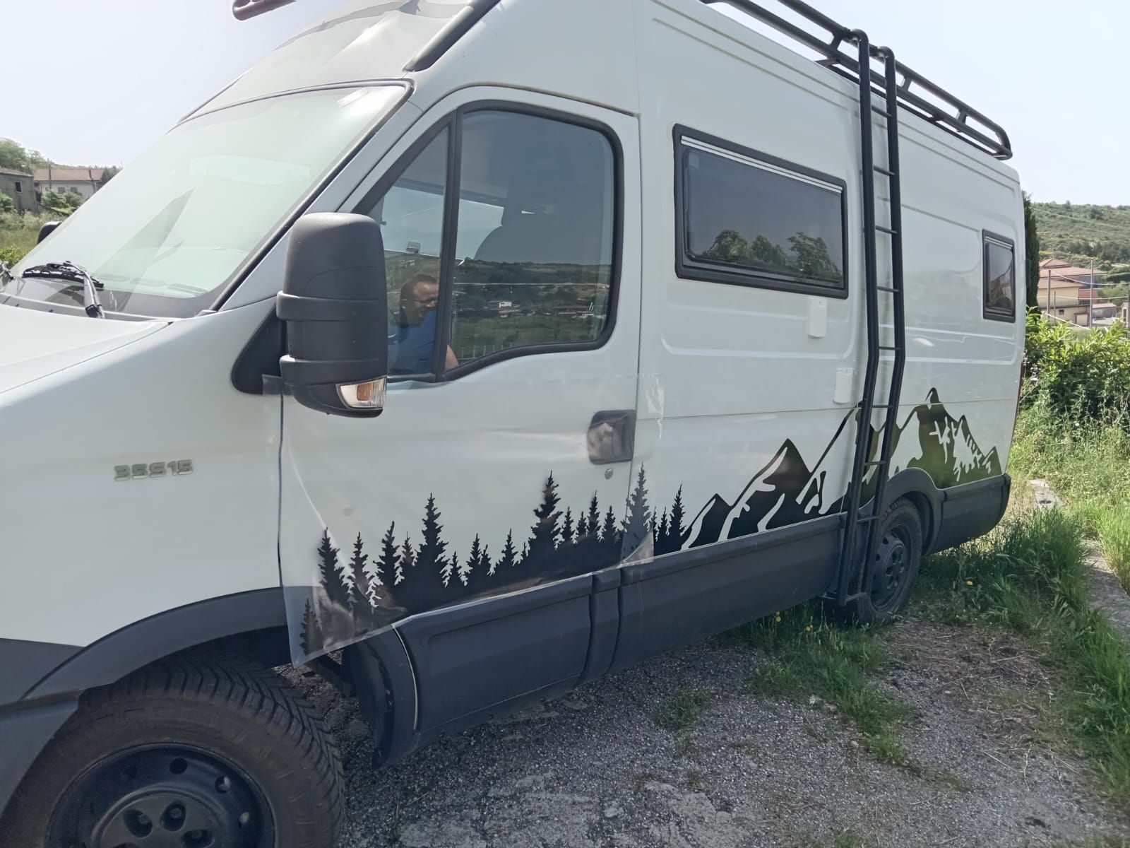 camper dotato di tutti i confort