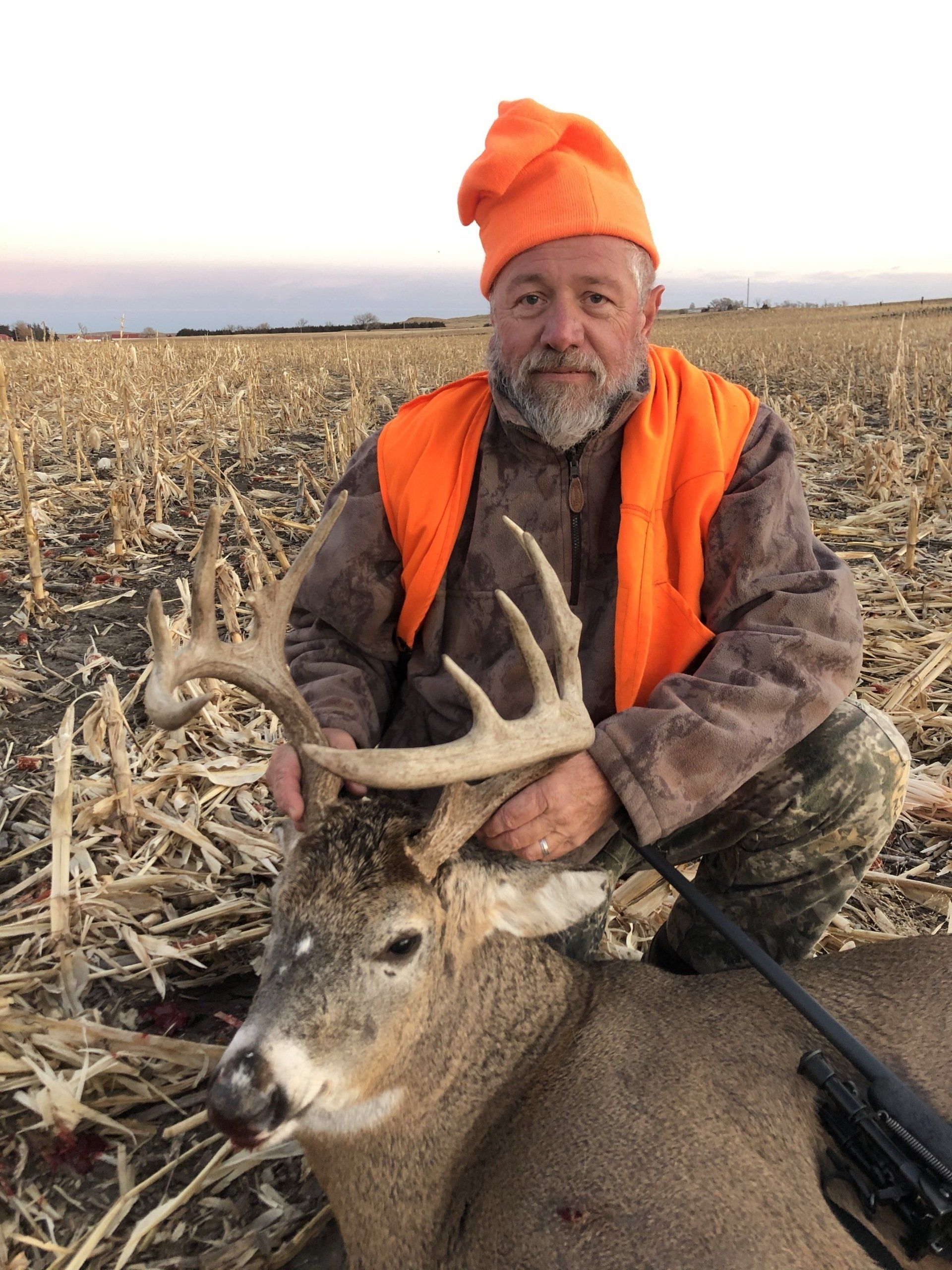 Nebraska Whitetail & Mule Deer Hunts Guide & Outfitter