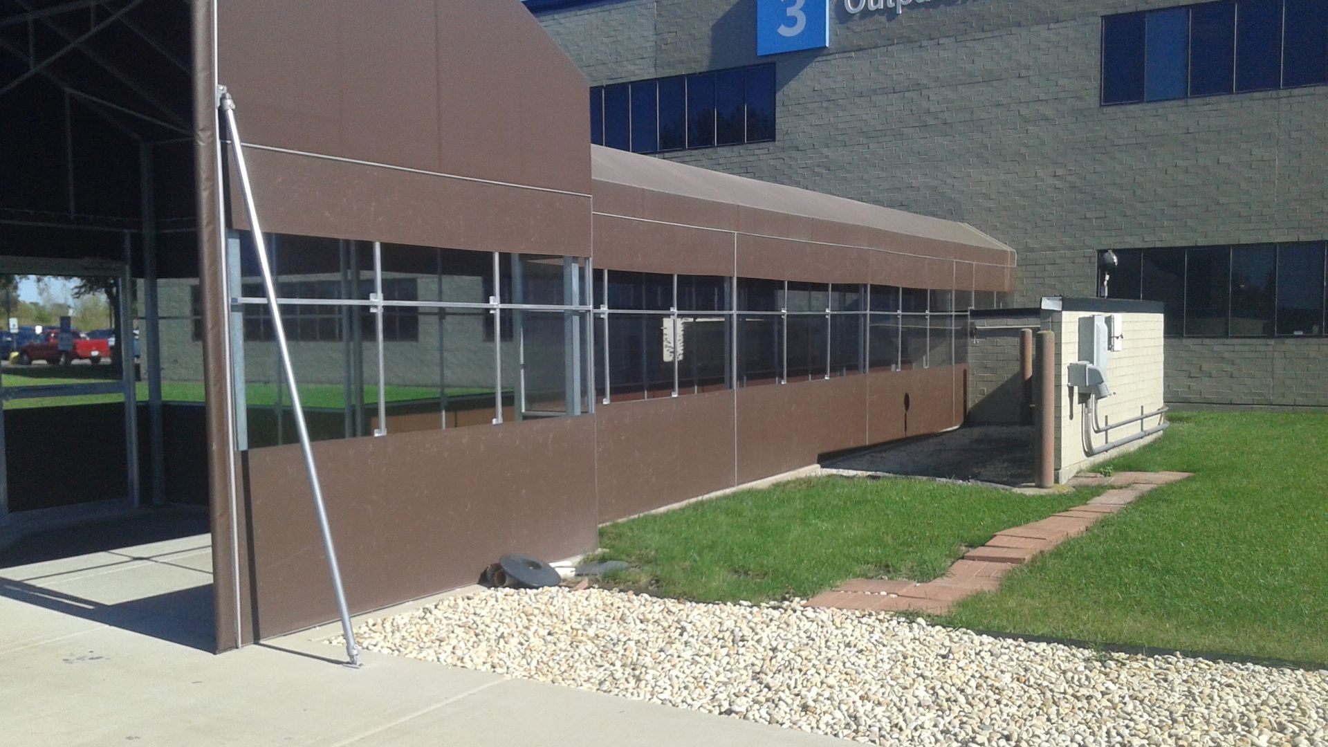 A building with the number 5 on it