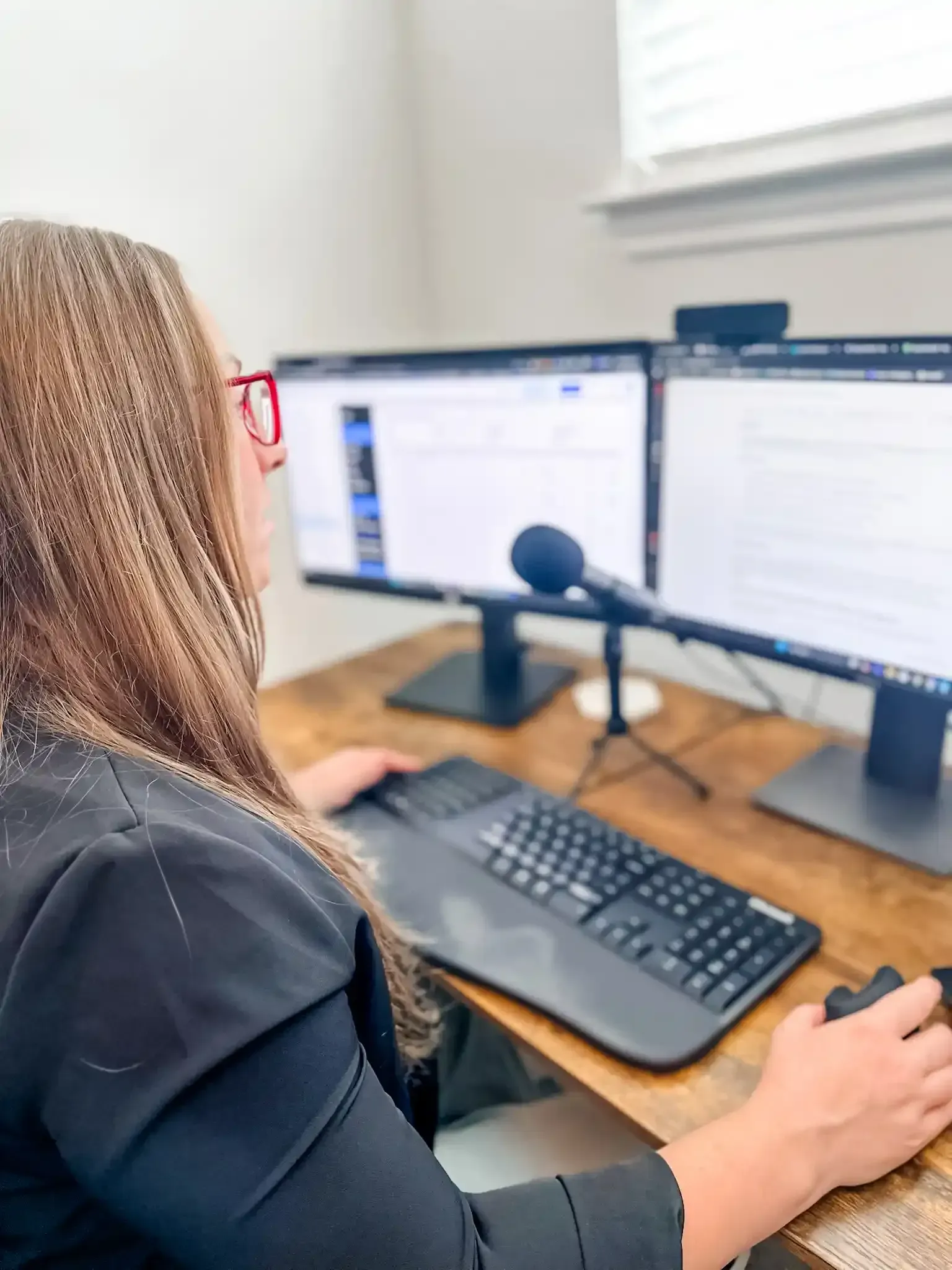 AP Digital Service Owner Amanda and is working to promote their SEO and GSO services to get coaches and creators found through AI.