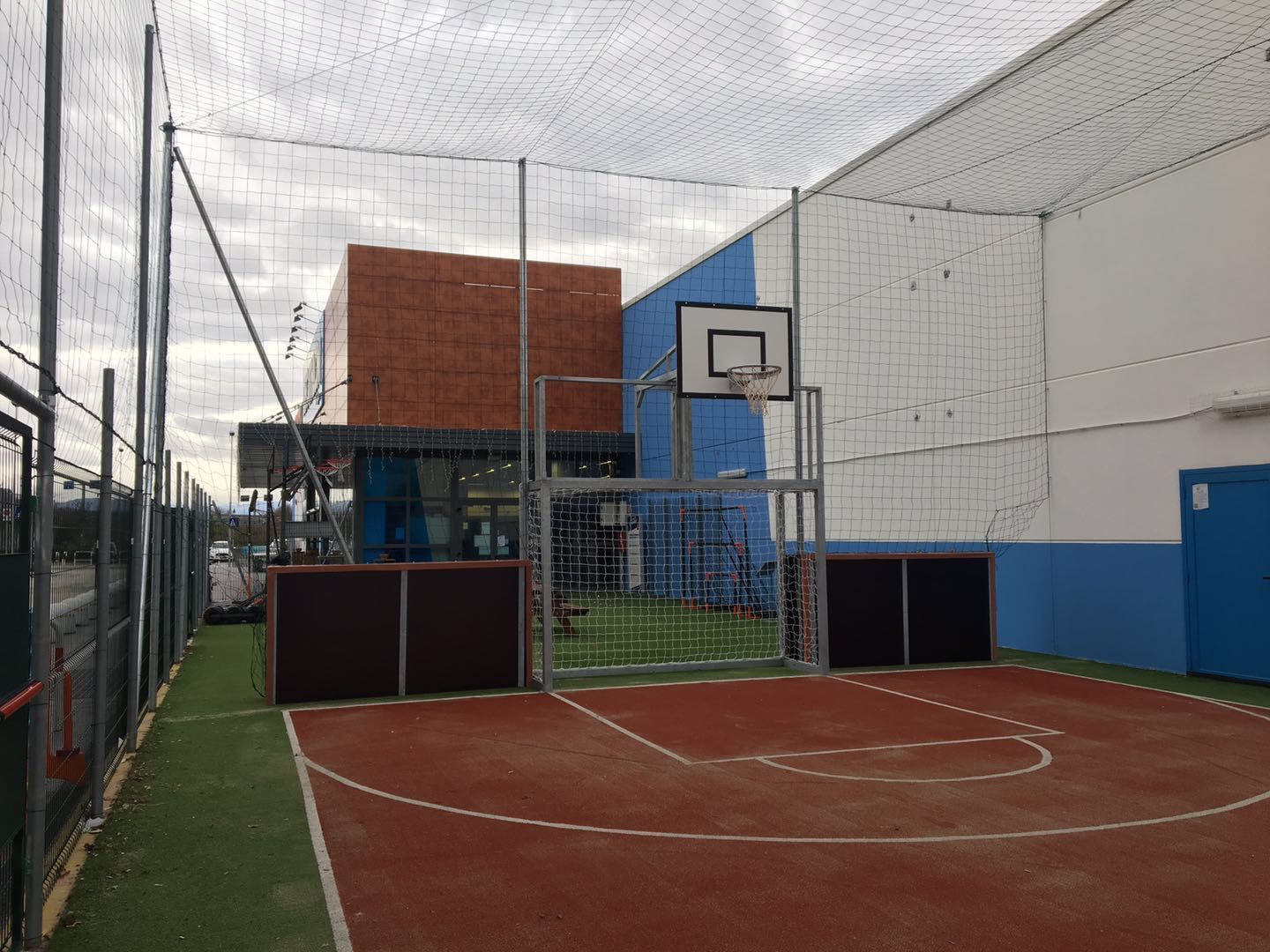 campo multisport calcetto/basket