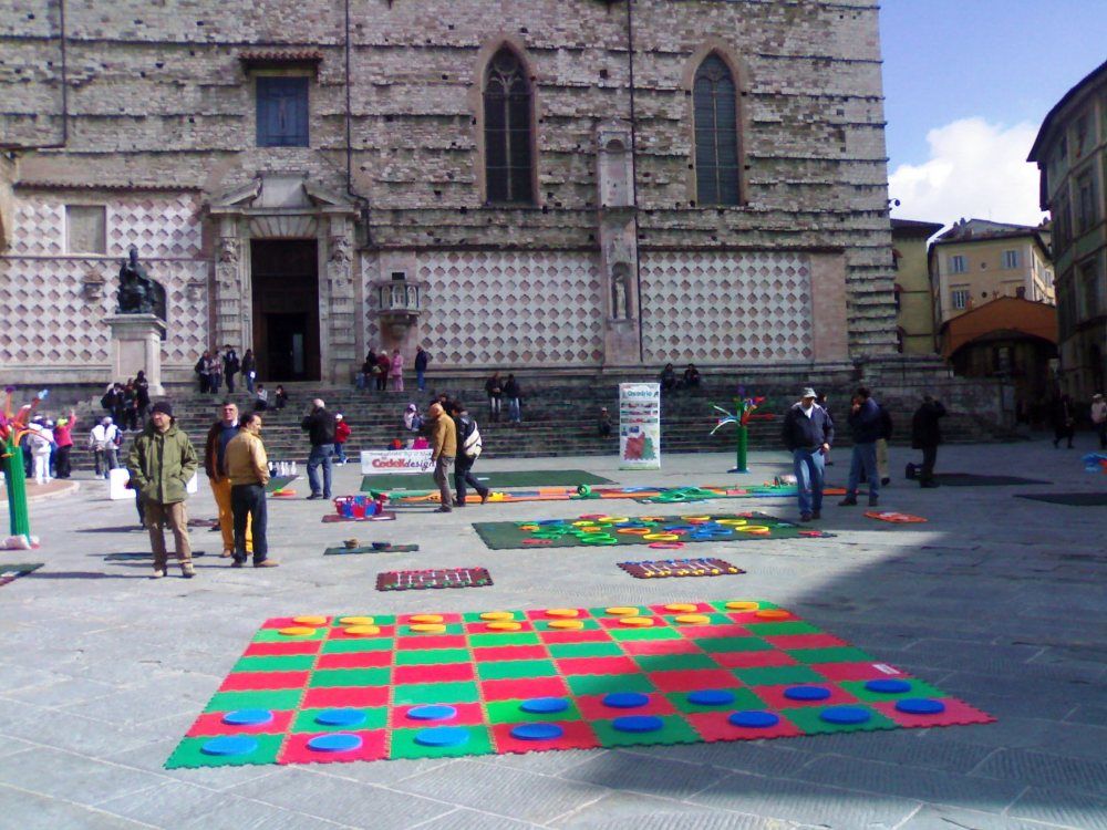 Pavimentazione antitrauma per attività ricreative all'aperto