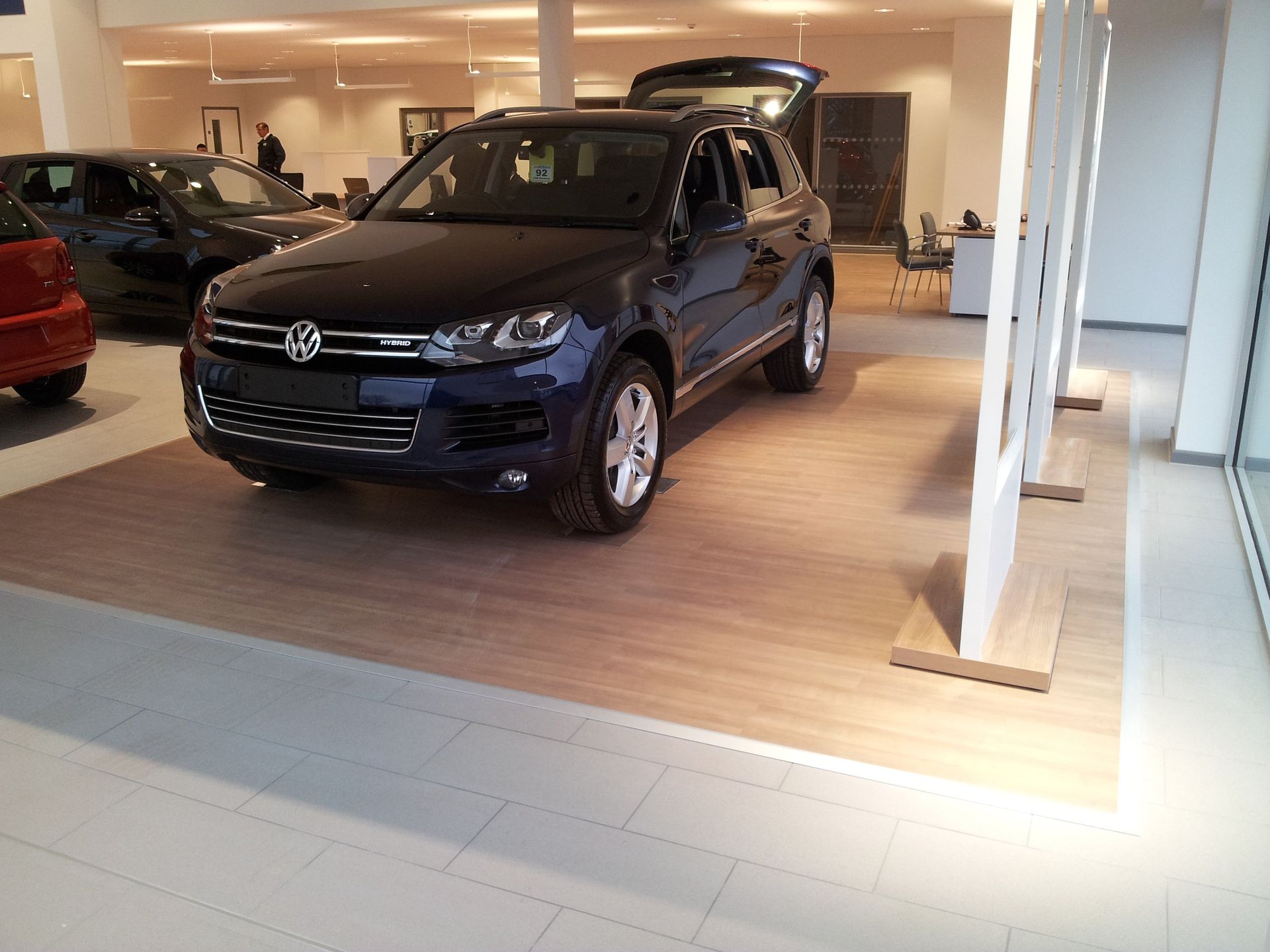 showroom floor - commercial flooring Aylesbury, Bicester, Milton Keynes, Wycombe, Oxford