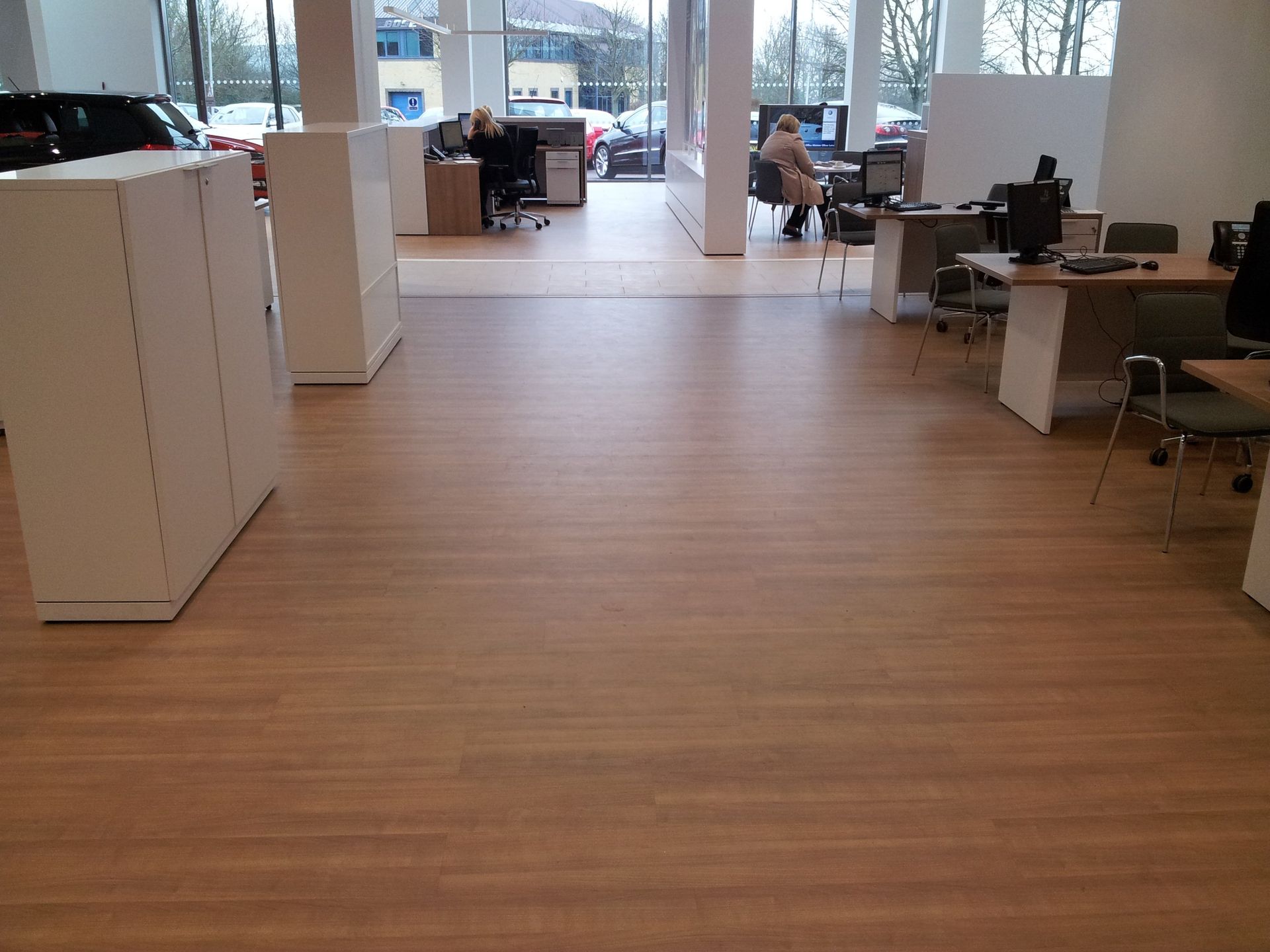 Office flooring in Aylesbury - laminate flooring, vinyl flooring and carpet tiles for businesses 