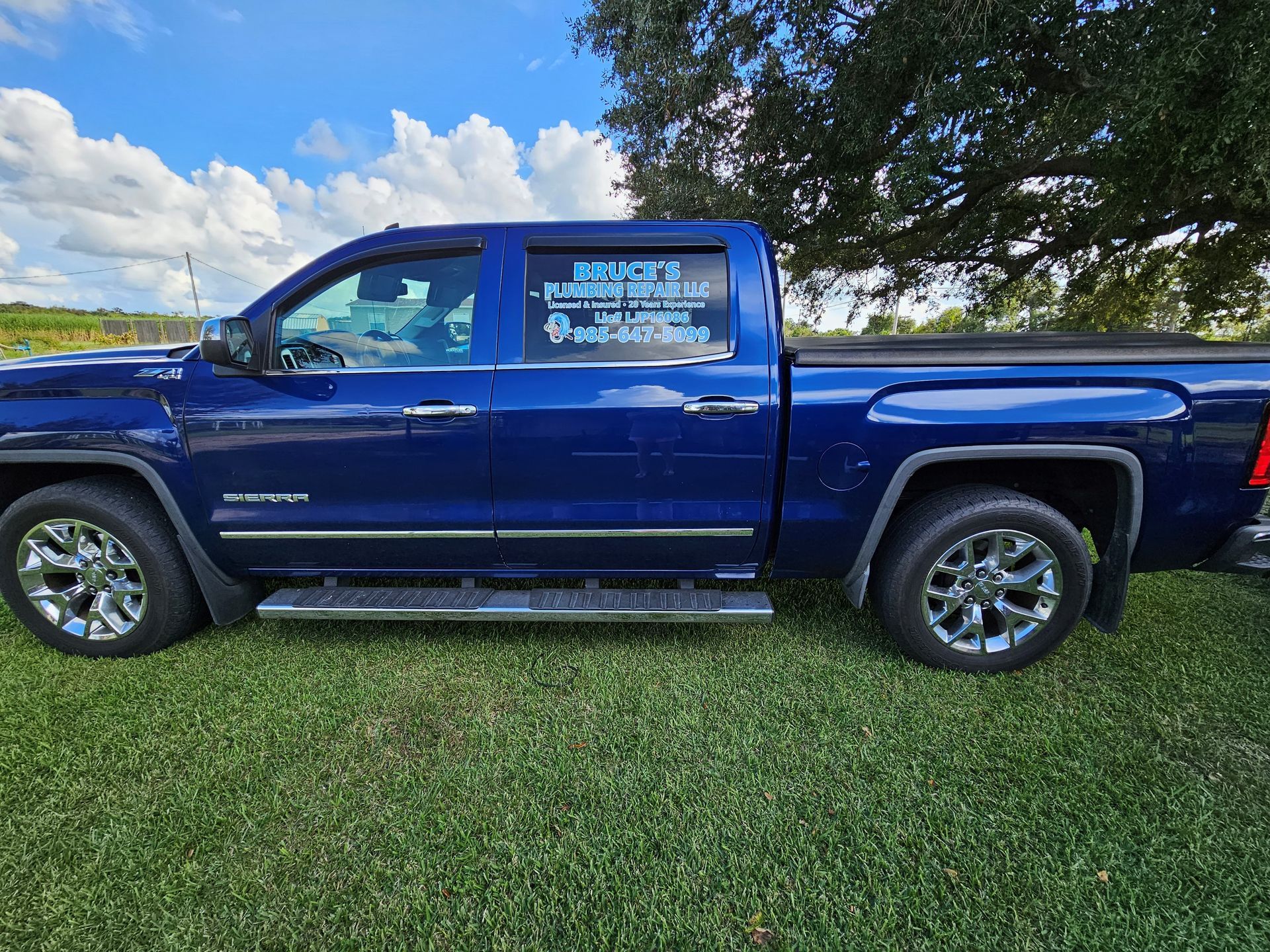 Blue Service Car - Houma, LA - Bruce’s Plumbing Repair LLC