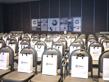 allestimento sala evento con materiali personalizzati a Roma