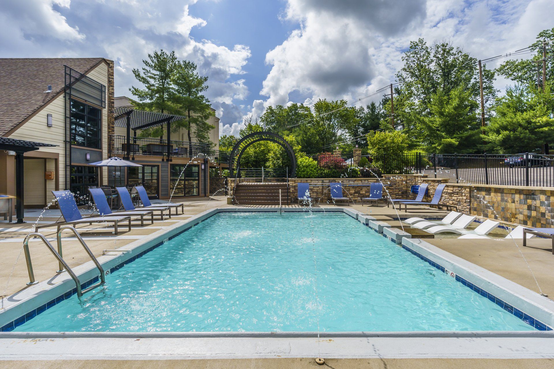 The Creeks on Kirklevington Apartments in Lexington, KY