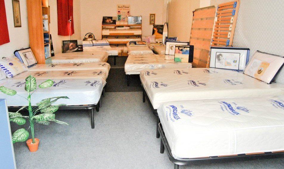 Materassi singoli in esposizione