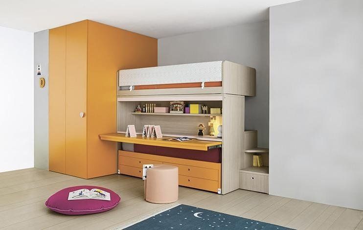 Cameretta con mobile e letto combinati