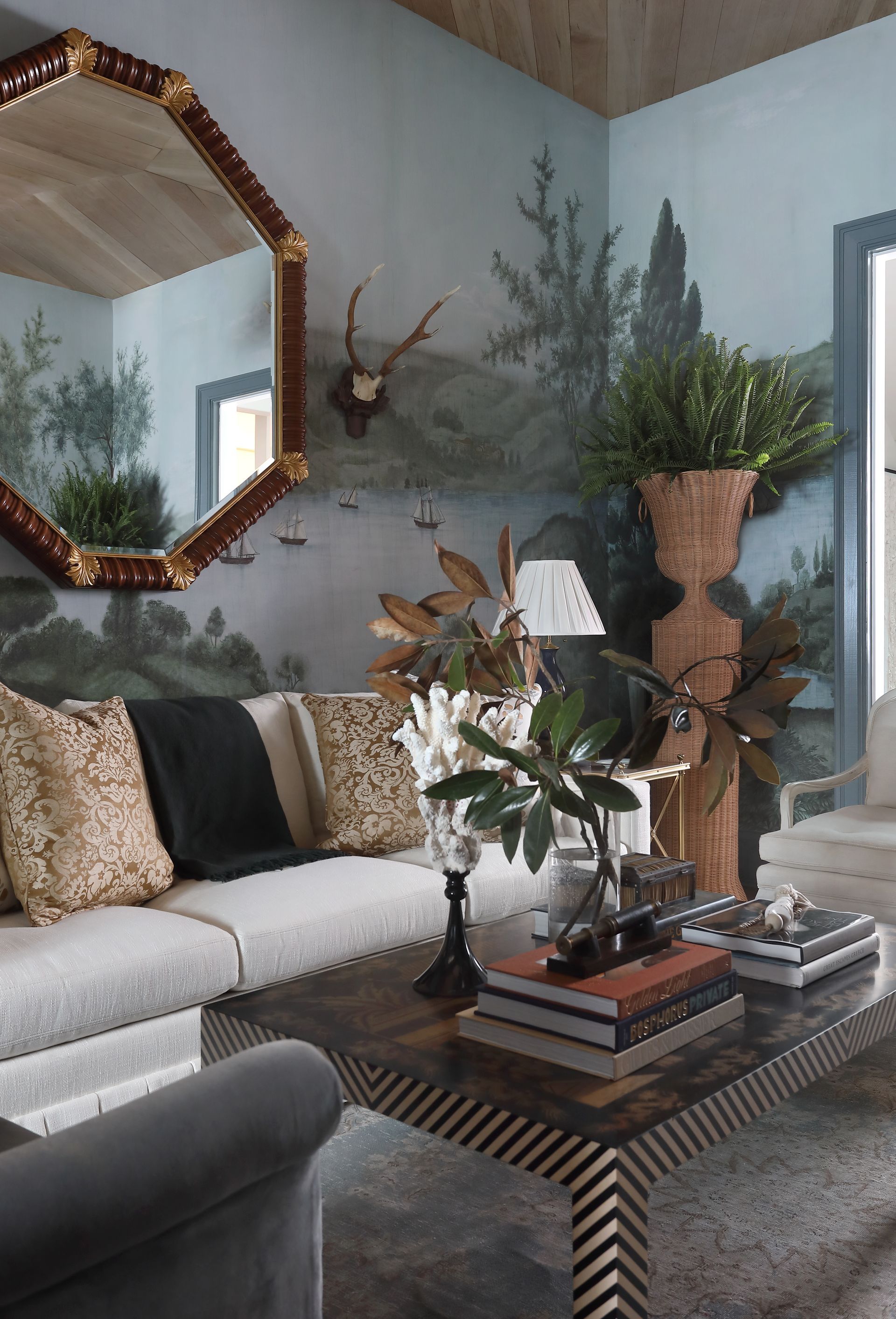 Luxury Living Room Furniture in Atlanta, Georgia