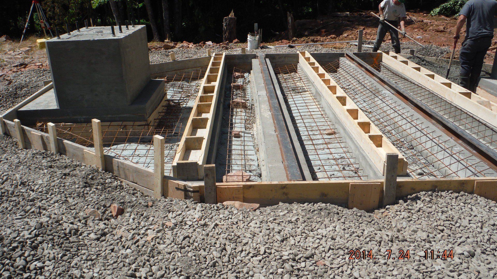 coffrage pour fondation de machinerie industrielle