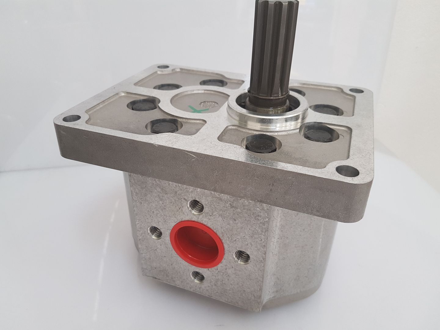 Un pezzo di ricambio per mezzi agricoli