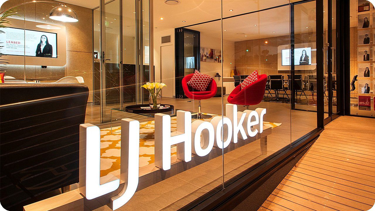 affinity-ads-lj-hooker