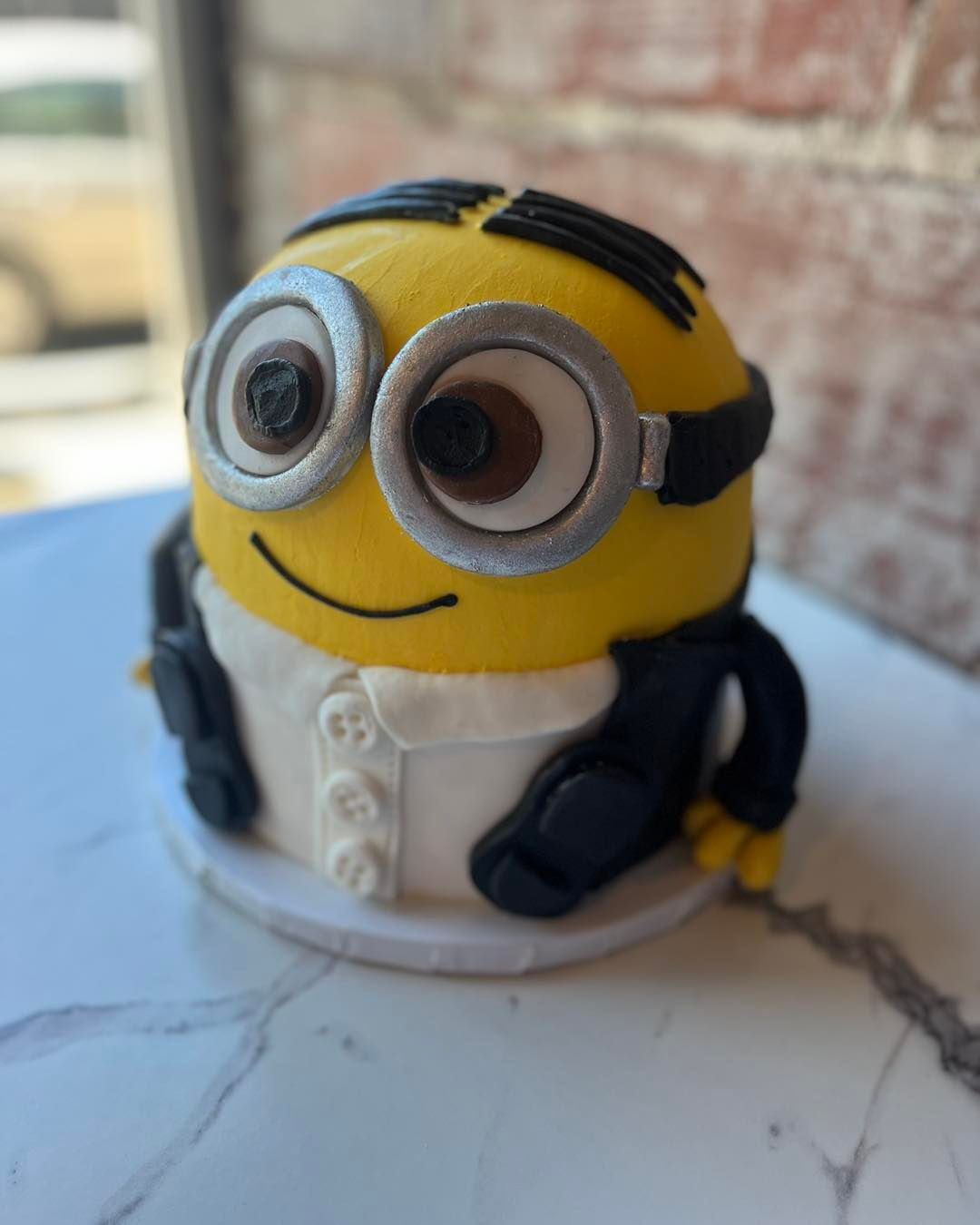 Minion Cake