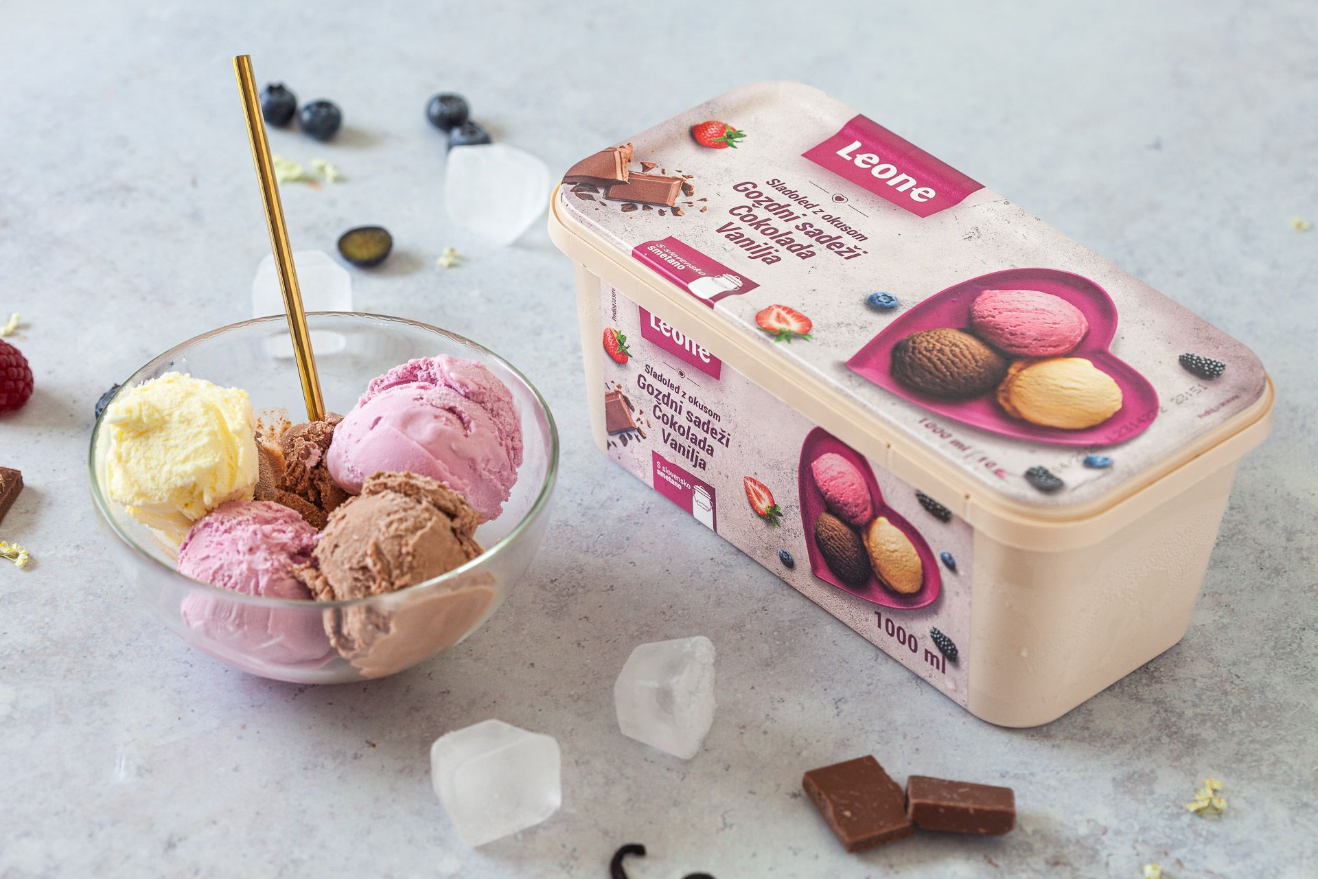 LEONE banjica gozdni sadeži, čokolada, vanilja