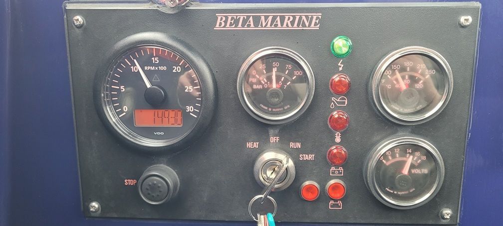 Beta Marine engine info panel
